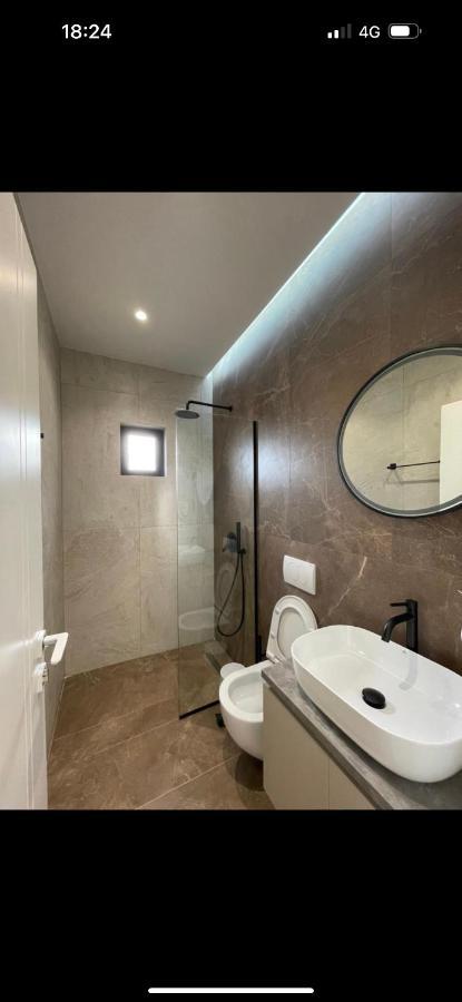 Villa Xhefri 2 Sarandë 外观 照片