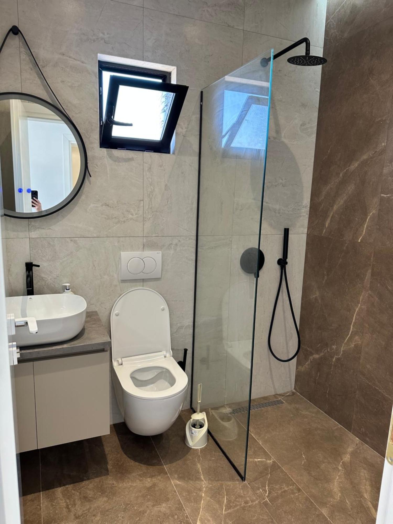 Villa Xhefri 2 Sarandë 外观 照片